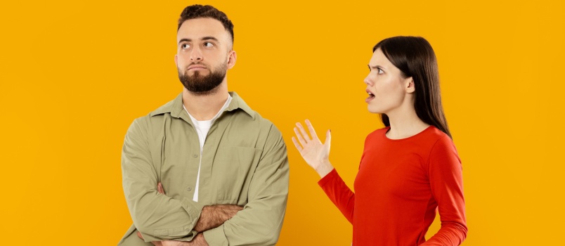 pareja que tiene conflictos