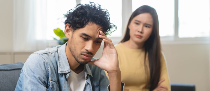 pareja teniendo conflictos