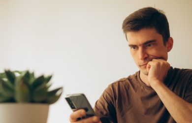 Down Bad Slang Meaning: A Simple Guide for Daters
