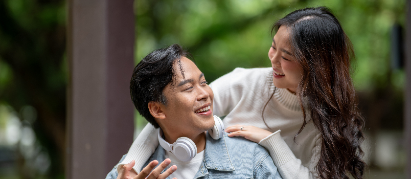 Soft Launch vs Hard Launch: Which Is Right for Your Relationship?