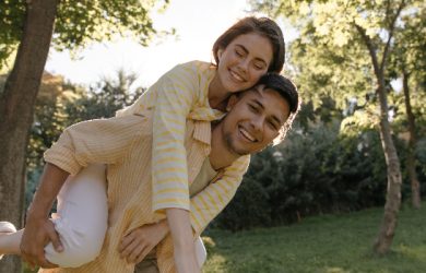 7 Relationship Lessons From the Color Wheel Theory of Love