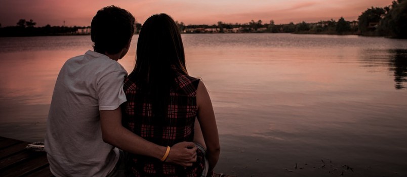 How to Tell If Someone Is in Love with You or Just Emotionally Dependent