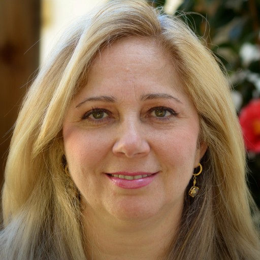 Nazila Amighi, Licensed Marriage & Family Therapist